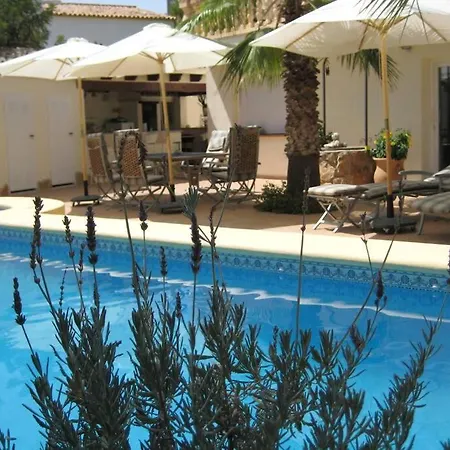 Casa Sobre El Mar, A Beautiful Oasis 1000m From Beach Apartment *